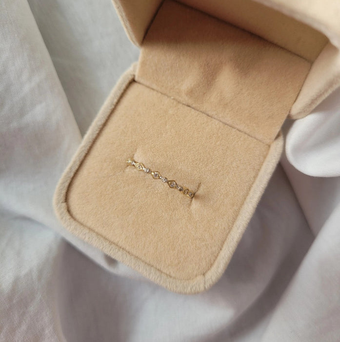 Inel Delicat Aur 8K cu Pietre Albe