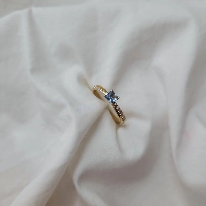 Inel de Logodnă Aur 8K cu Piatră Albastră G.0093a