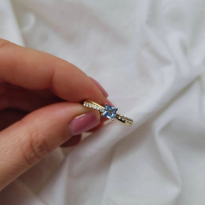 Inel de Logodnă Aur 8K cu Piatră Albastră G.0093a