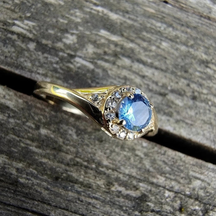 Inel de Logodnă Aur 8K cu Zirconiu Albastru - Eleganță Eternă