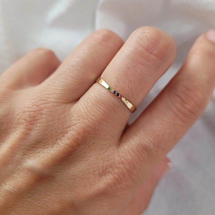 Inel Aur 8K cu Zirconii Colorate - Design Elegant