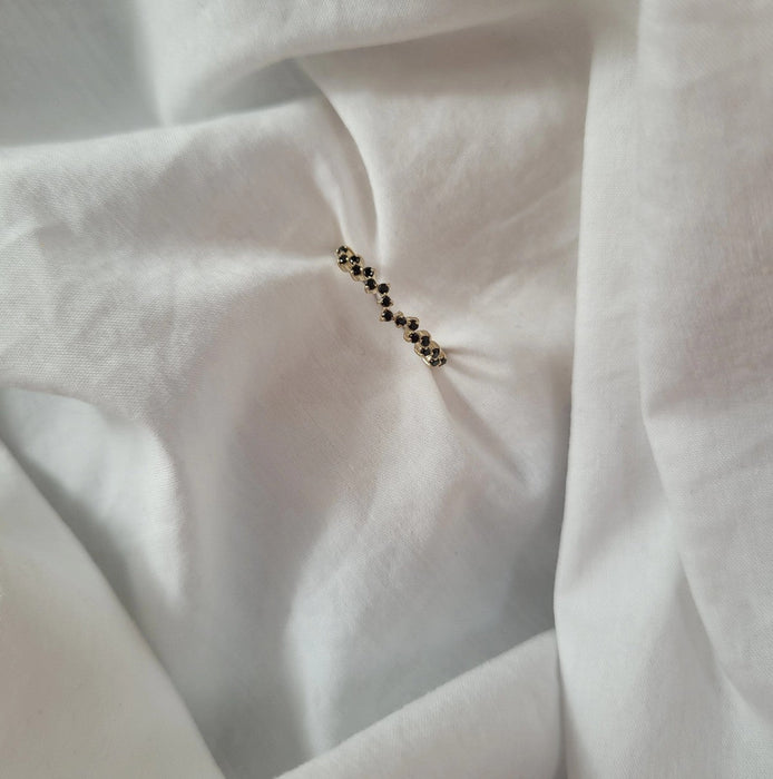 Inel Aur 8K cu Zirconii Negre - Eleganță Definită