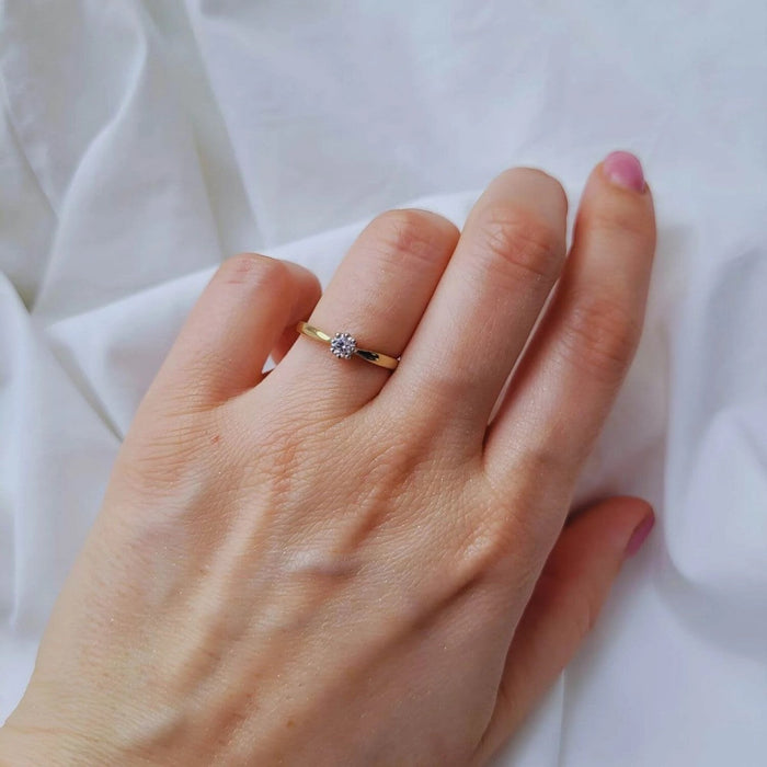 Inel de Logodnă Aur 8K cu Zirconiu - Eleganță Eternă