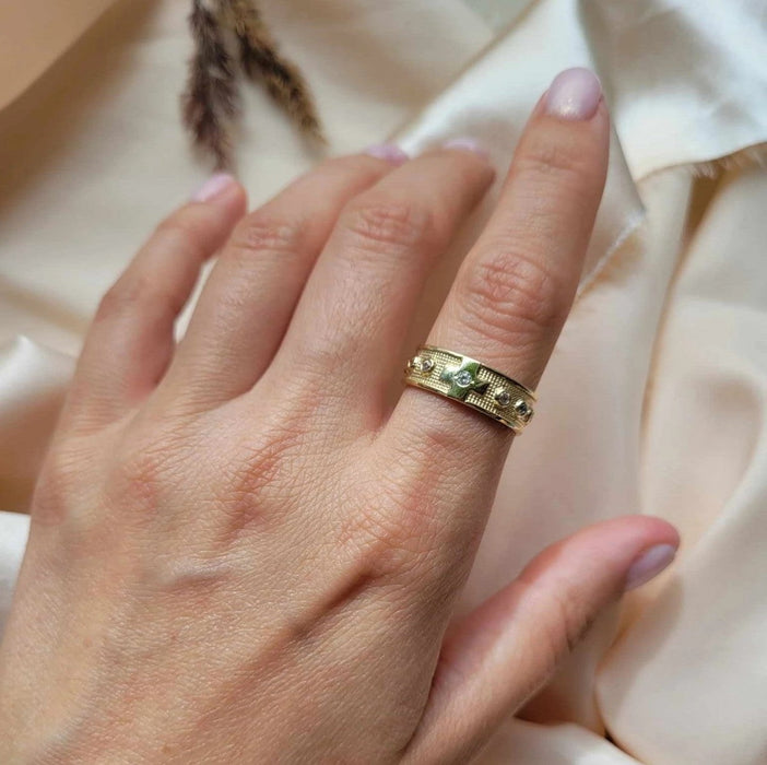 Inel Lat Aur 8K cu Zirconii - Eleganță Auriu Strălucitoare