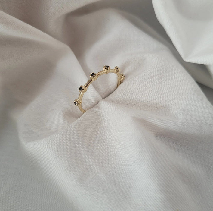 Inel Aur 8K cu Pietre Negre