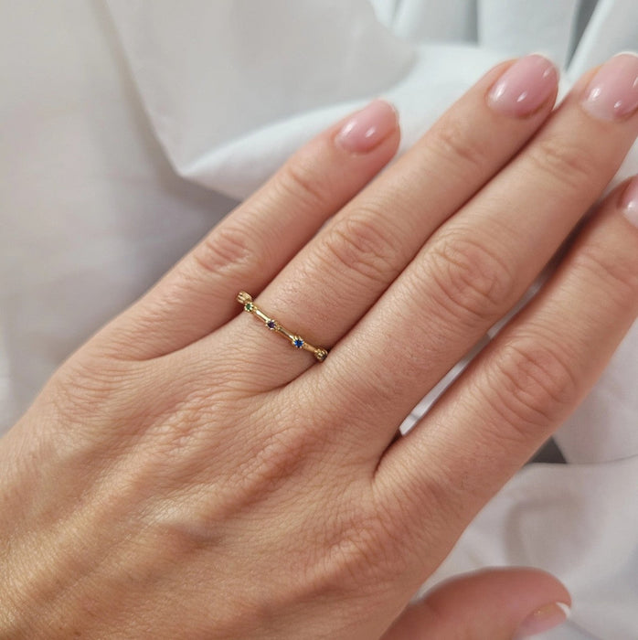 Inel Aur 8K cu Pietre Colorate - Eleganță Vibranta