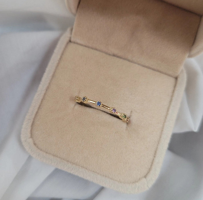 Inel Aur 8K cu Pietre Colorate - Eleganță Vibranta