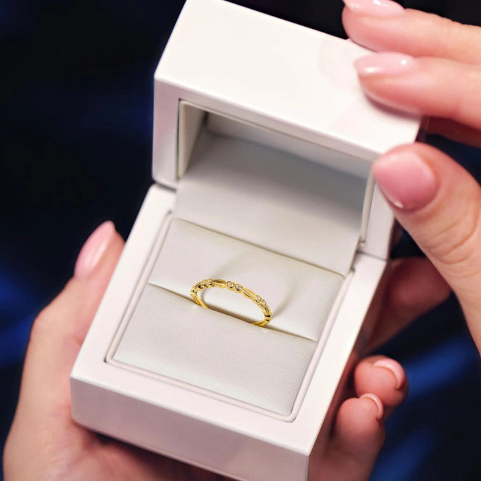 Inel Aur 8K Cu Zirconii Albe