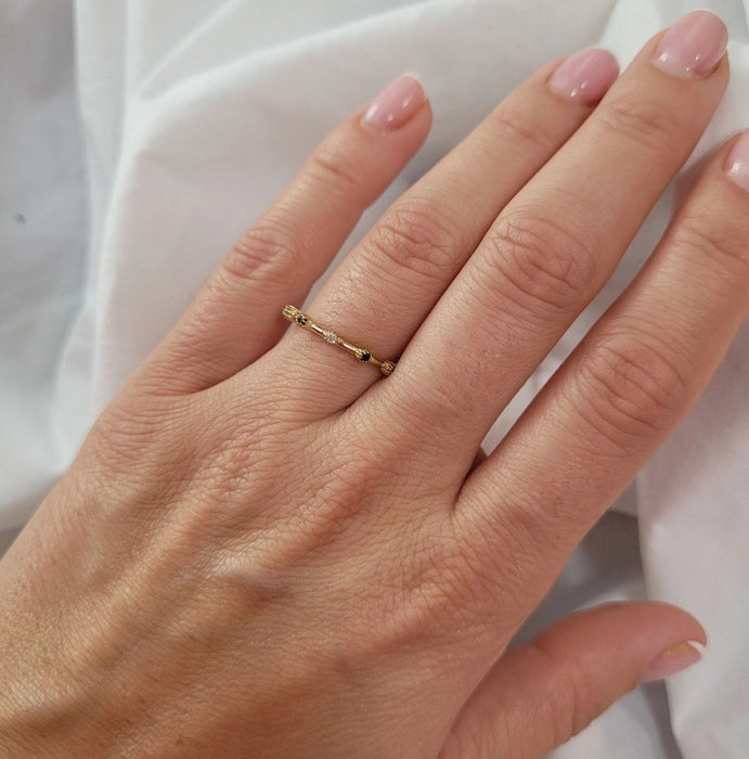 Inel Aur 8K Cu Zirconii Albe și Negre