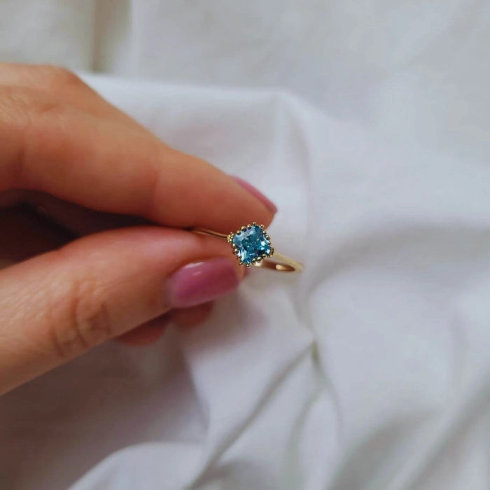 Inel Aur 8K Cu Piatra Albastră