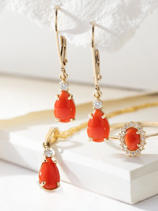 Pandantiv Aur 14K cu Coral 0.65 ct si Diamante Naturale