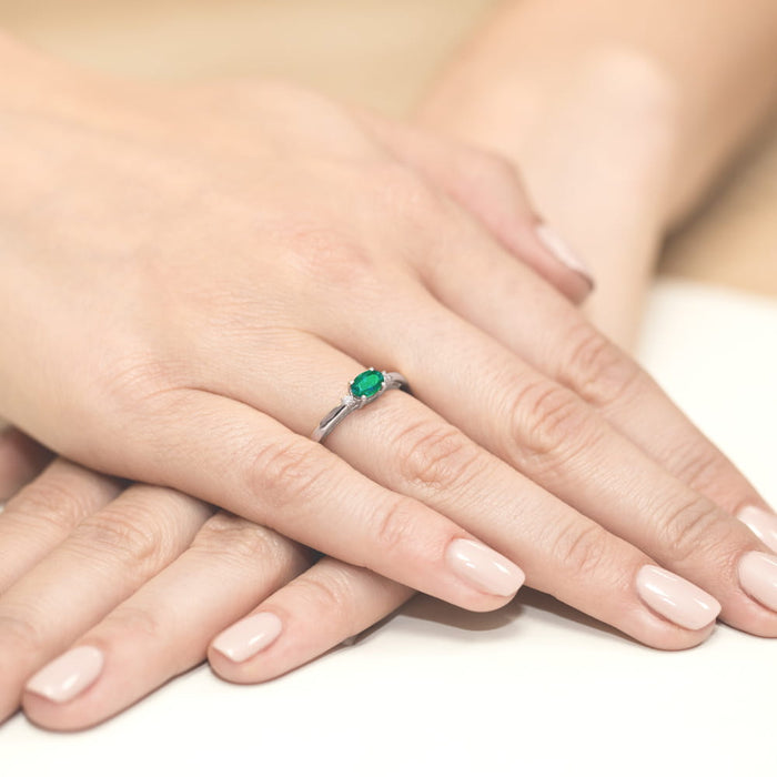 Inel Aur 14k cu Smarald 0.40 ct - Alb