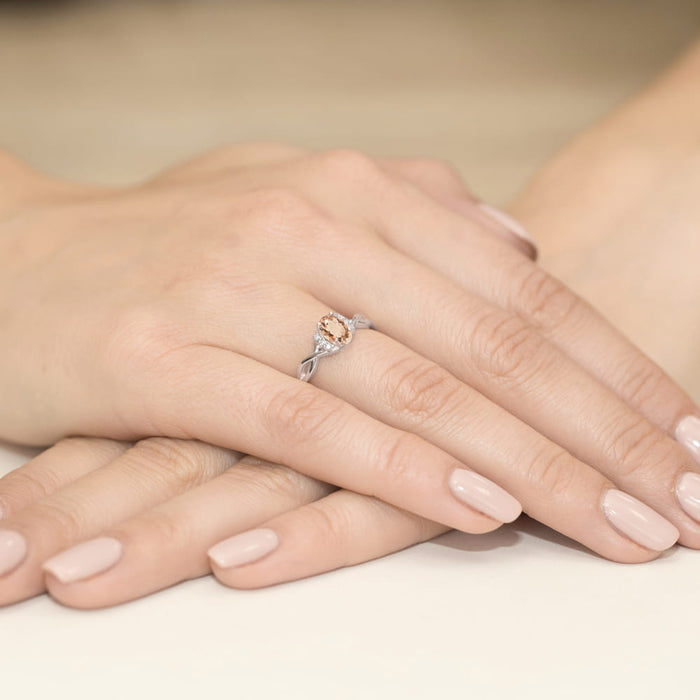 Inel Aur 14k cu Morganit 0.60 ct si Diamante 0.05 ct - Alb