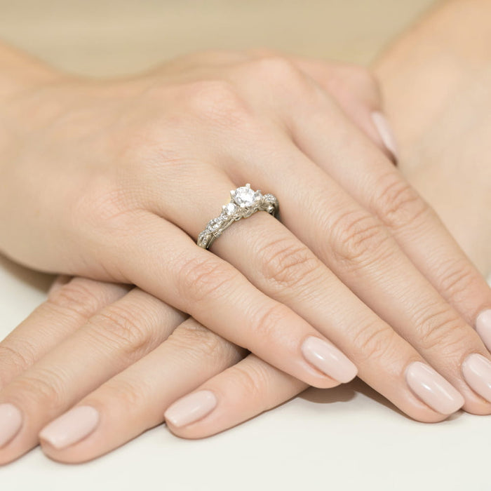 Inel Aur 14K cu Safir Alb 0.60 ct si Diamante Naturale Naturale 0.33 ct