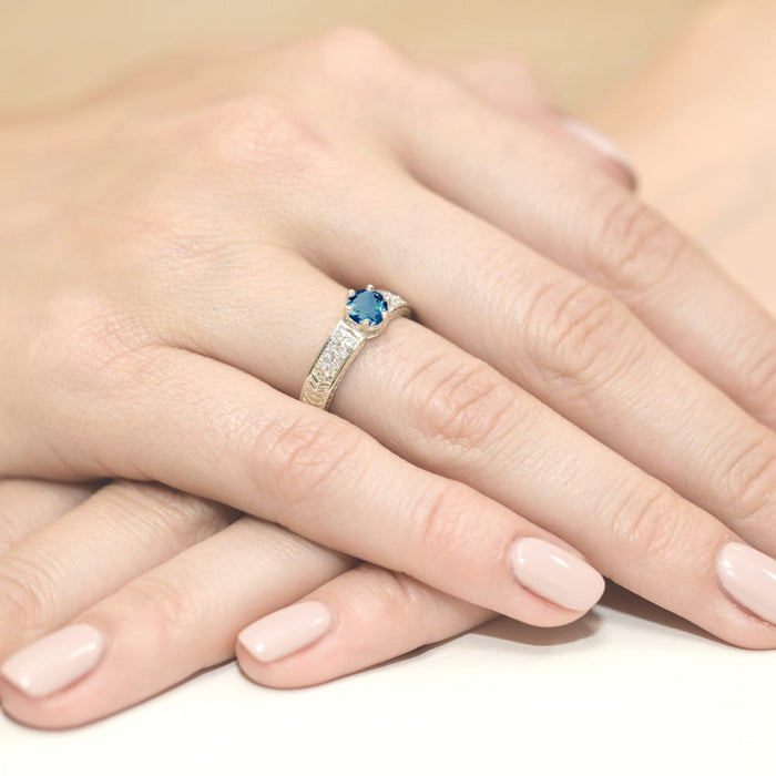 Inel Aur 14K cu Topaz London Blue 0.50 ct si Diamant Natural 0.08 ct