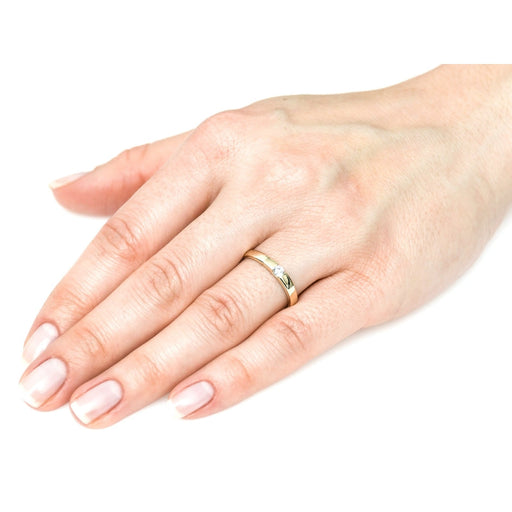 Inel Aur 8K cu Zirconiu - Eleganță Simplă și Strălucire Subtilă