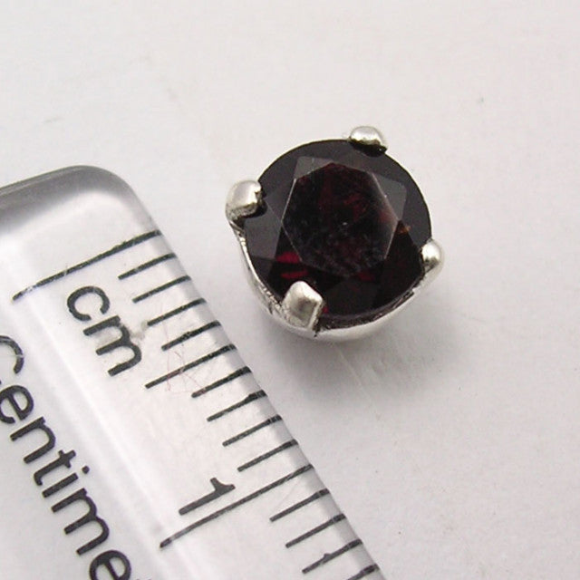 Cercei Argint 925 cu Garnet, 0.7 cm lungime