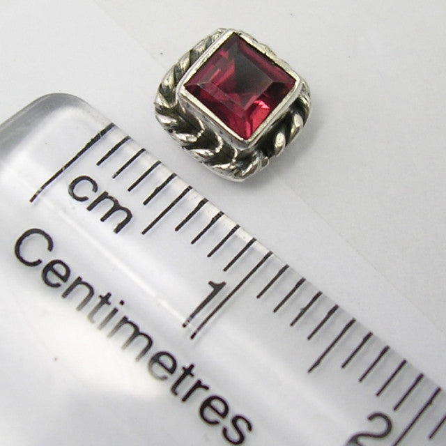 Cercei Argint 925 cu Garnet, 0.7 cm lungime