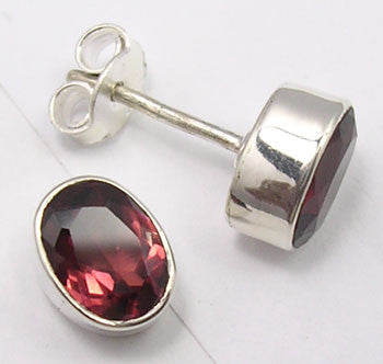 Cercei Argint 925 cu Garnet, 0.9 cm lungime