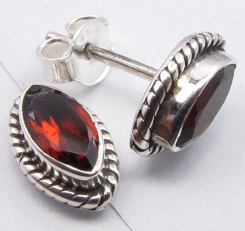 Cercei Argint 925 cu Garnet, 1,1 cm lungime