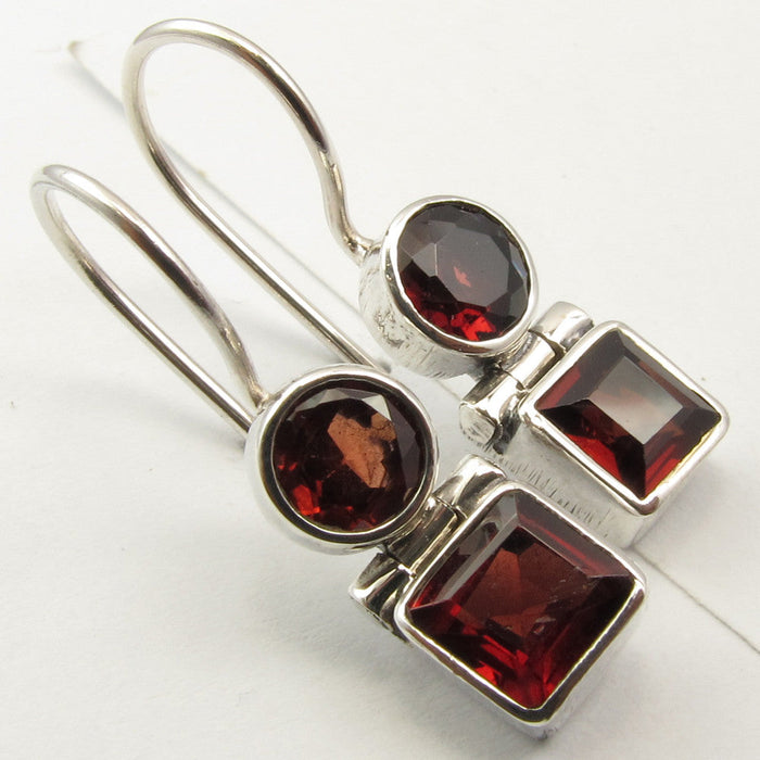 Cercei Argint 925 cu Garnet 2,5 cm lungime