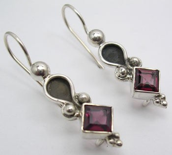 Cercei Argint 925 cu Garnet, 3.3 cm lungime