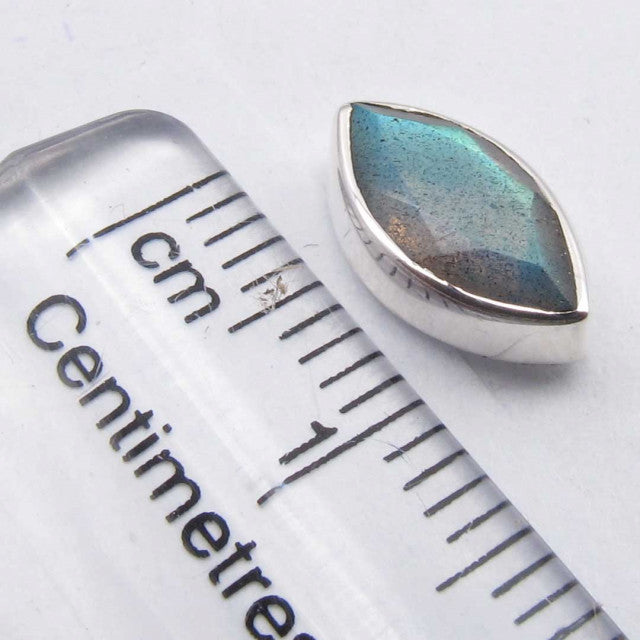 Cercei Argint 925 cu Labradorit, 1.1 cm lungime