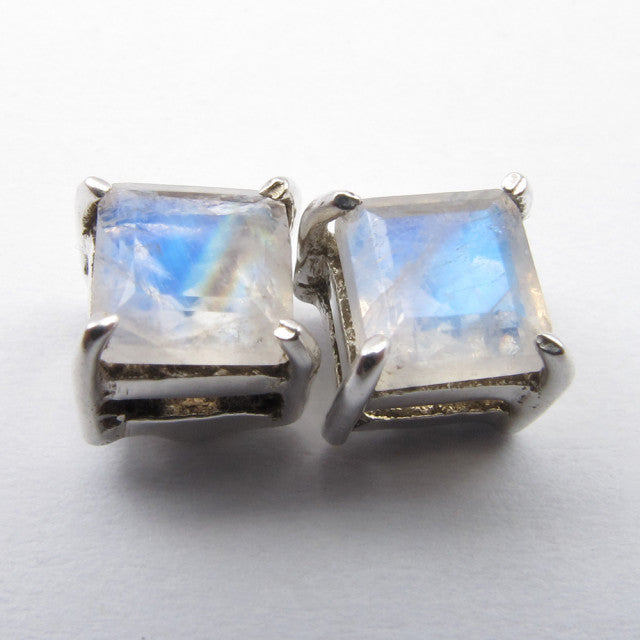 Cercei Argint 925 cu Piatra Lunii, 0.5 cm lungime