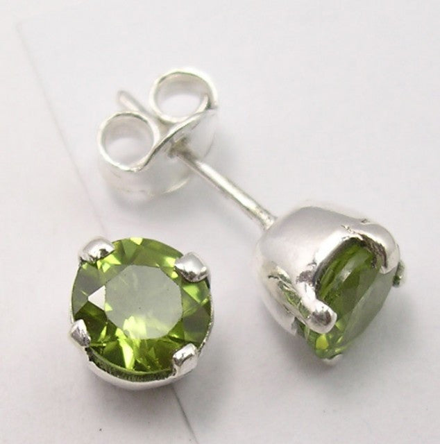 Cercei Argint 925 cu Peridot,0,7 cm lungime