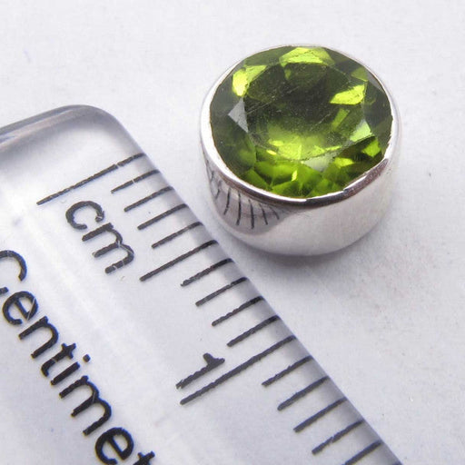 Cercei Argint 925 cu Peridot, 0.8 cm lungime