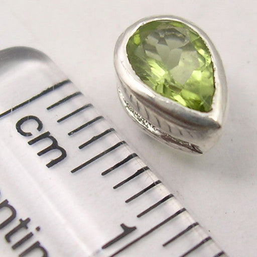 Cercei Argint 925 cu Peridot, 0.8 cm lungime