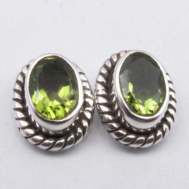 Cercei Argint 925 cu Peridot, 0.9 cm lungime