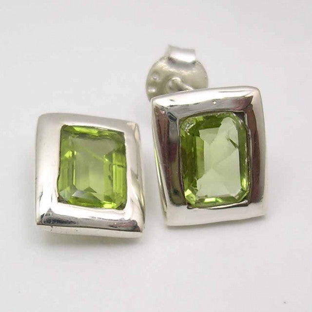 Cercei Argint 925 cu Peridot, 1.0 cm lungime