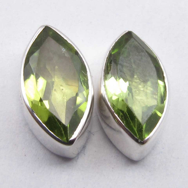 Cercei Argint 925 cu Peridot, 1.1 cm lungime