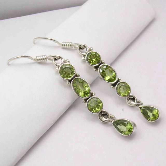 Cercei Argint 925 cu Peridot 4,7 cm lungime