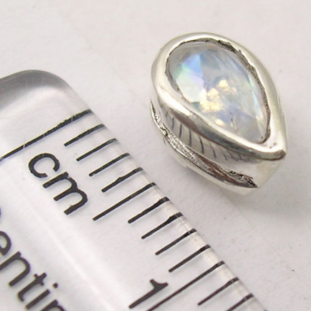 Cercei Argint 925 cu Piatra Lunii, 0.8 cm lungime