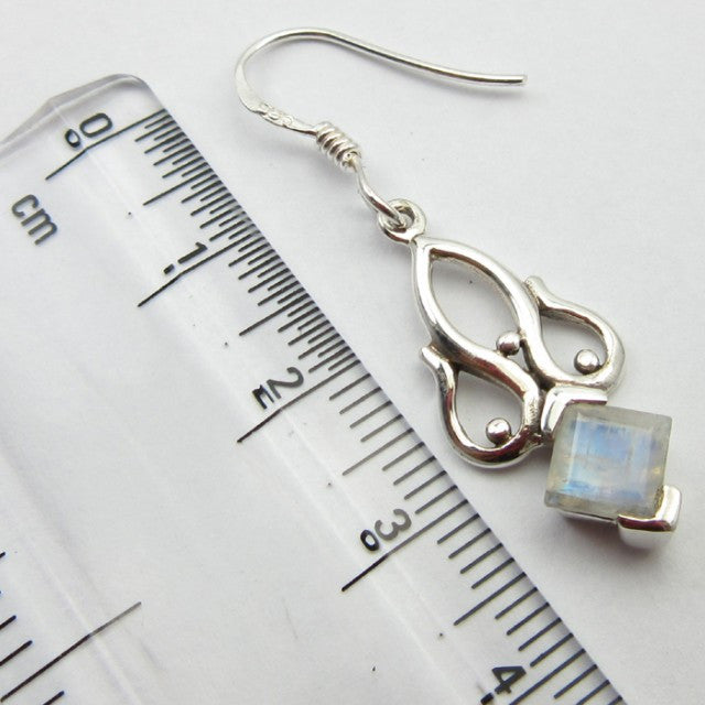 Cercei Argint 925 cu Piatra Lunii 3,9 cm lungime