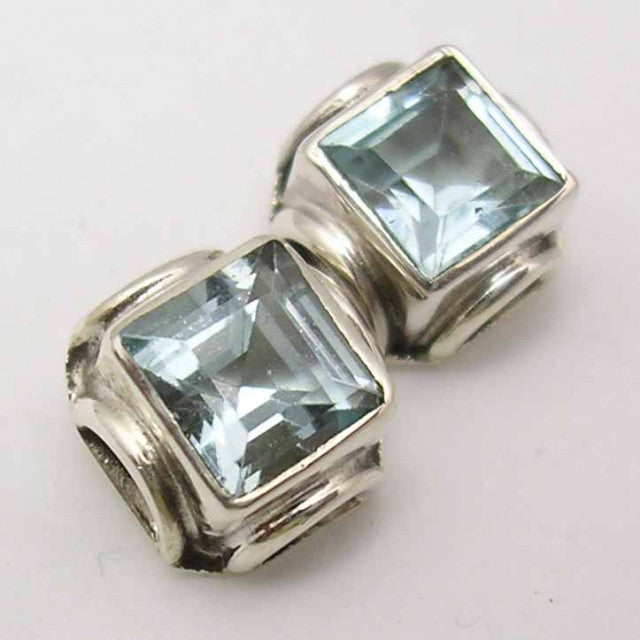 Cercei Argint 925 cu Topaz Albastru 0.7 cm lungime