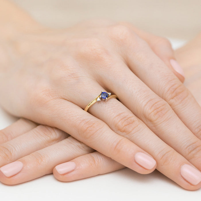 Inel Aur 14k cu Safir 0.30 ct si Diamante Naturale 0.03 ct