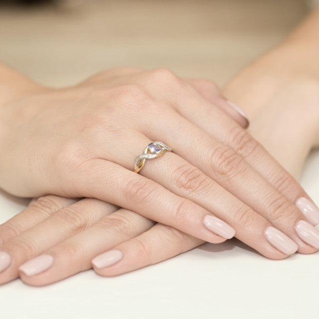 Inel Aur 14K cu Tanzanit 0.40 ct si Diamante Naturale 0.05 ct