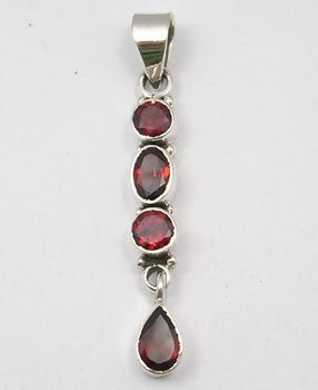 Pandantiv Argint 925 cu Garnet 4,6 cm lungime