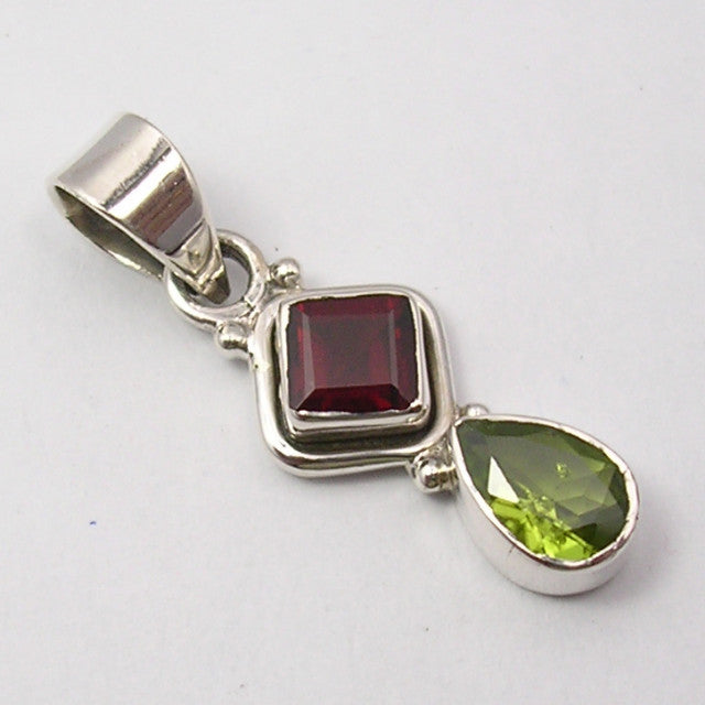 Pandantiv Argint 925 cu Garnet si Peridot, 3.3 cm lungime