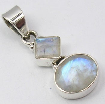 Pandantiv Argint 925 cu Piatra Lunii 3.1 cm lungime