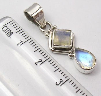 Pandantiv Argint 925 cu Piatra Lunii 3,3 cm lungime