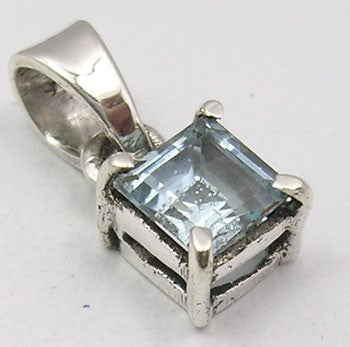 Pandantiv Argint 925 cu Topaz Albastru 1,4 cm lungime