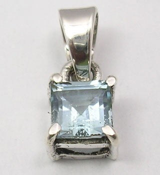 Pandantiv Argint 925 cu Topaz Albastru 1,4 cm lungime